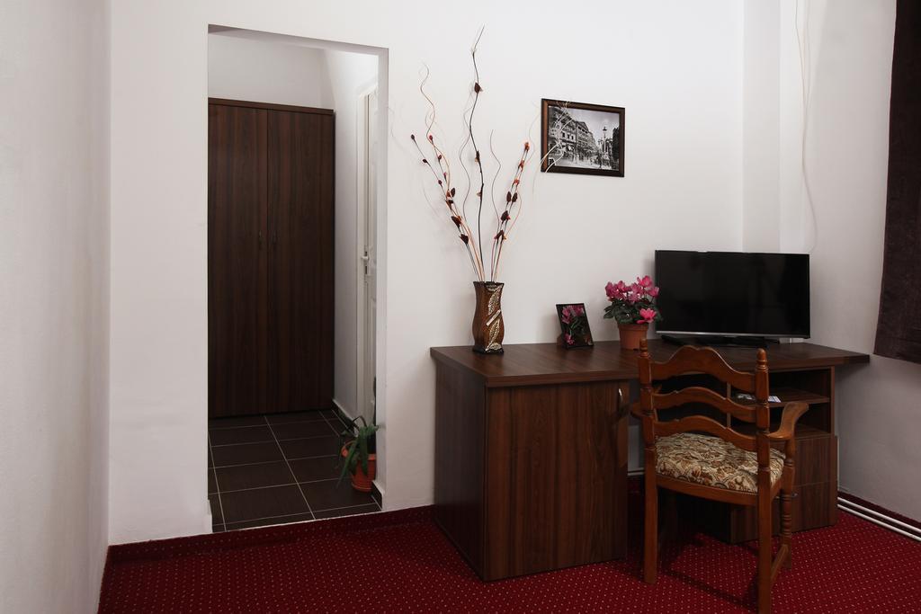 Hotel Pensiunea Floare De Colt Băile Herculane Exteriér fotografie